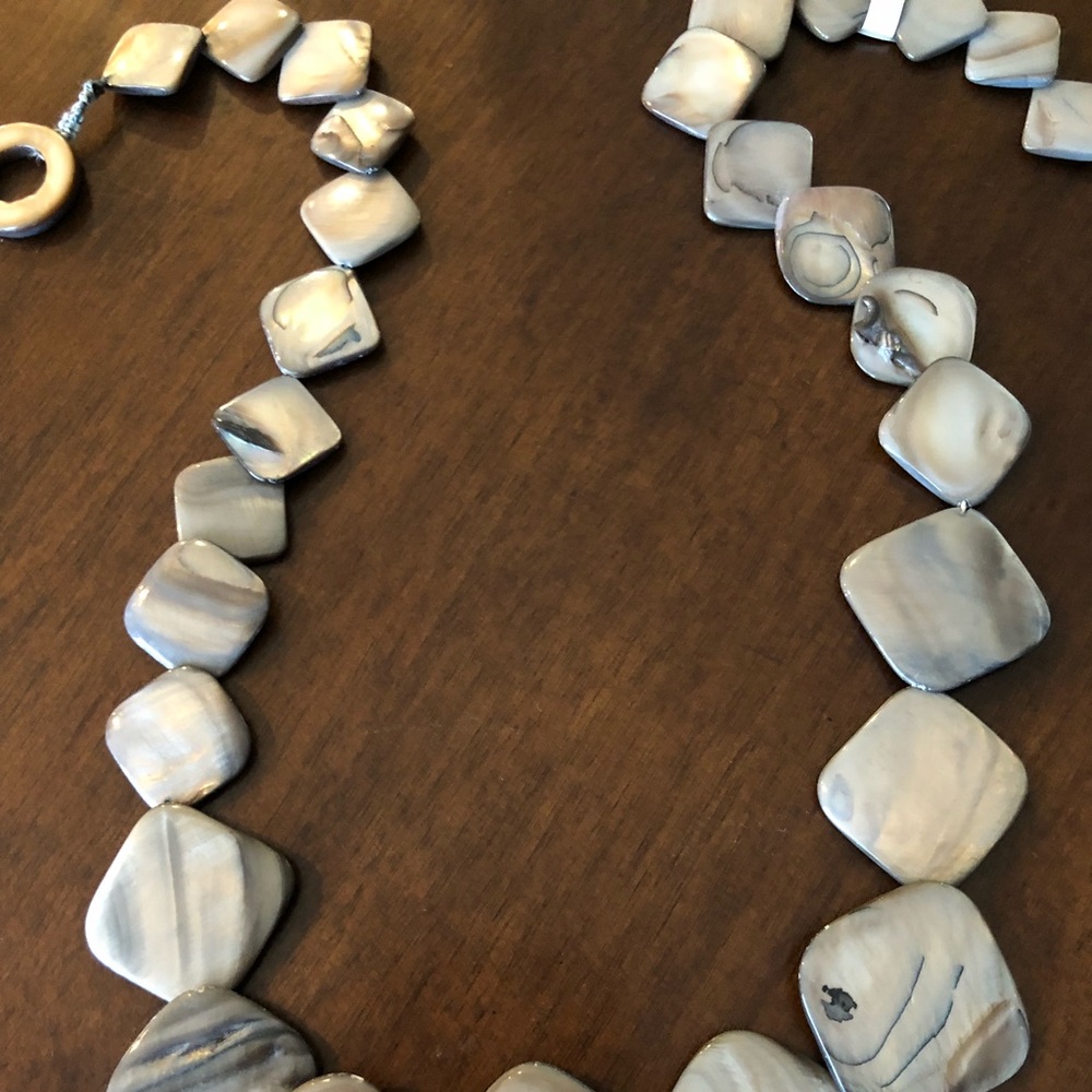 Gray Square Shells Necklace - Picture 3 of 5